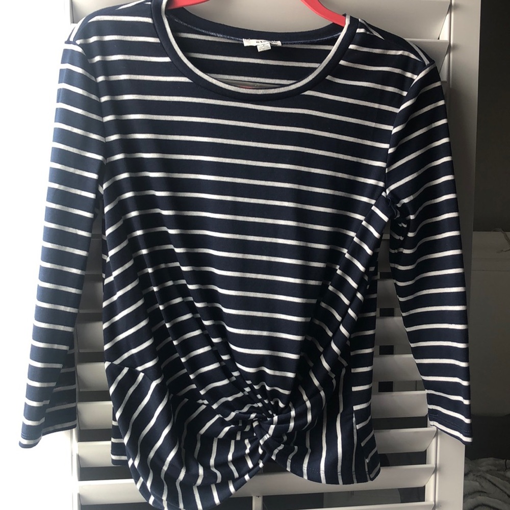 Storee Front Knot Top